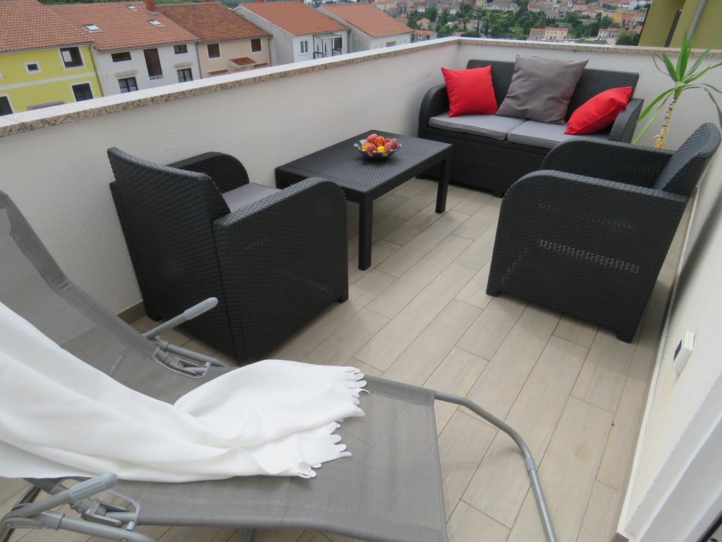 Apartments Villa Urbajs Vrsar Exterior foto